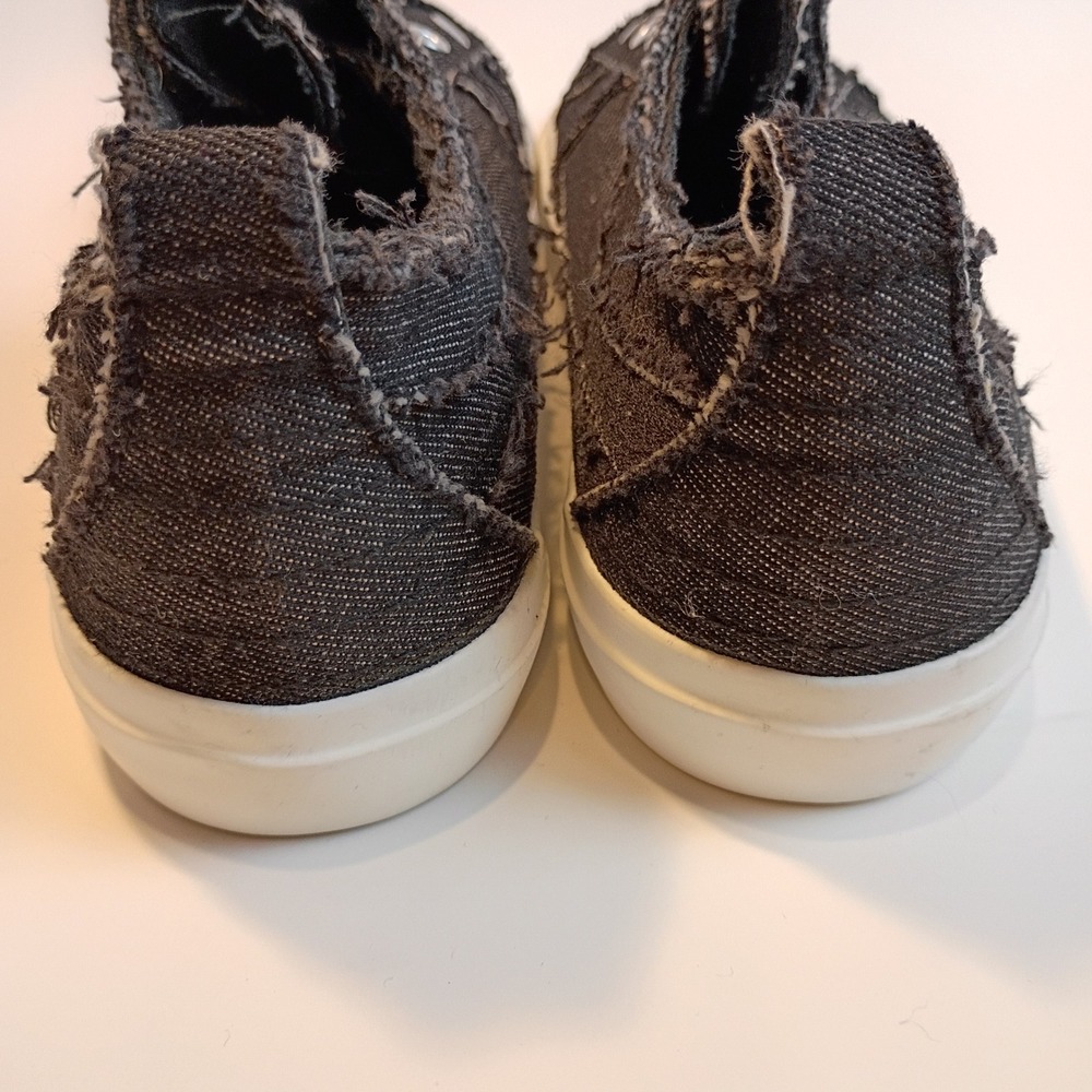 Corkys Babalu Womens Black Denim Frayed Slip On Sneakers Pink Sole Size 7 - Picture 3 of 8